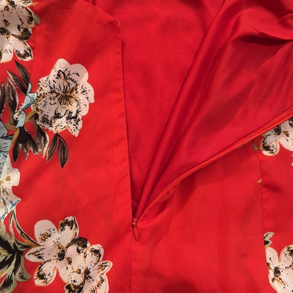 Entro Floral Red Maxi Dress with Slits - Picture 5 of 5